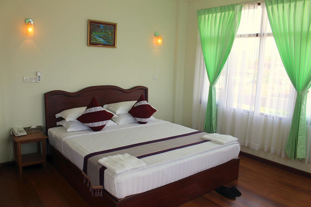 Golden Dream Hotel Nyaung Shwe Zimmer foto
